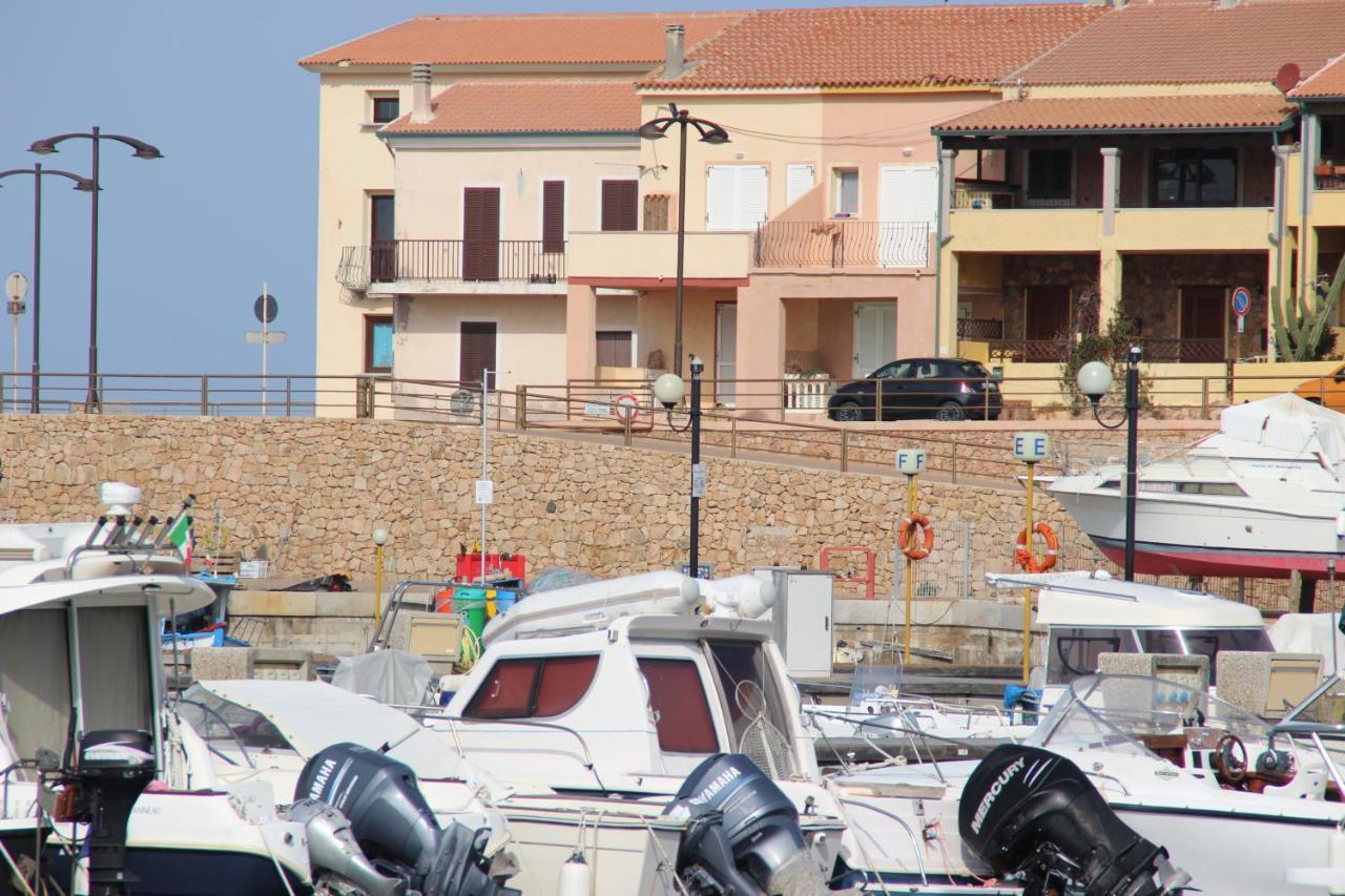 Borgo Spiaggia Vista Mare Isola Rossa Ngoại thất bức ảnh