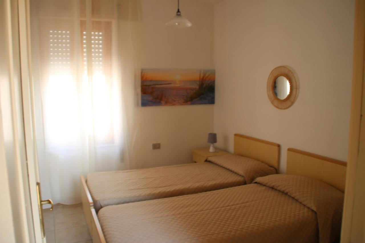 Borgo Spiaggia Vista Mare Isola Rossa Ngoại thất bức ảnh