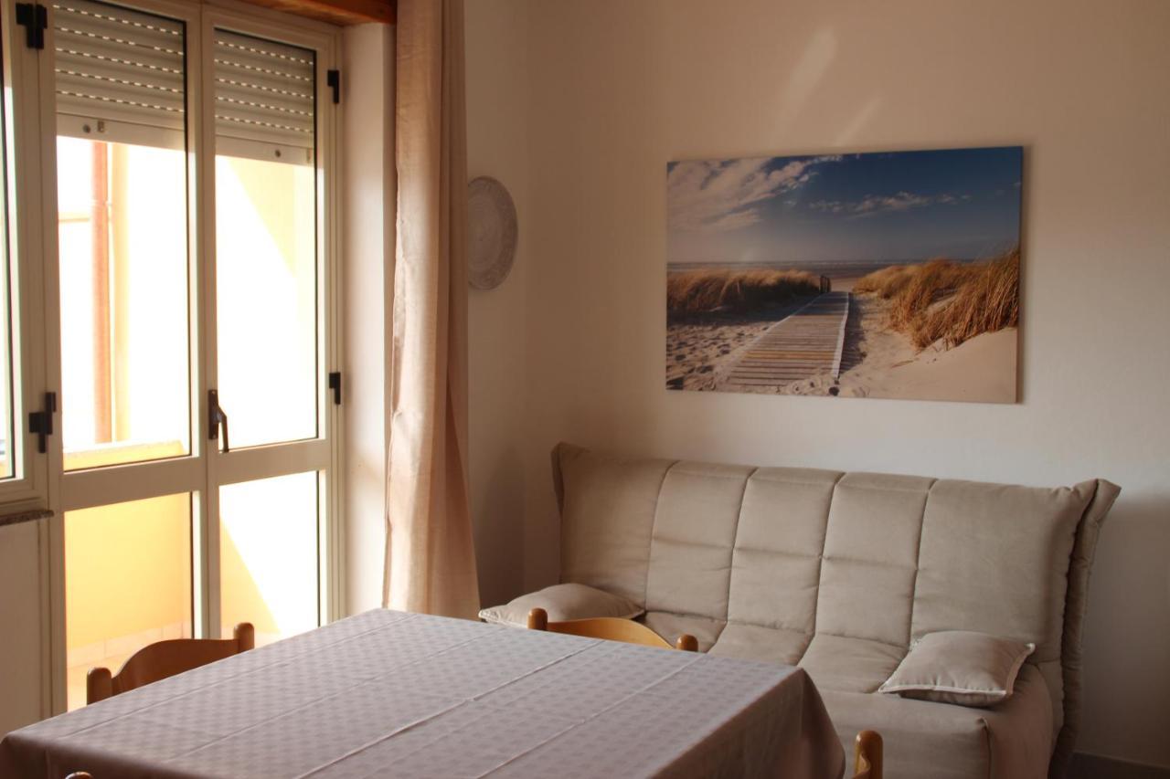 Borgo Spiaggia Vista Mare Isola Rossa Ngoại thất bức ảnh