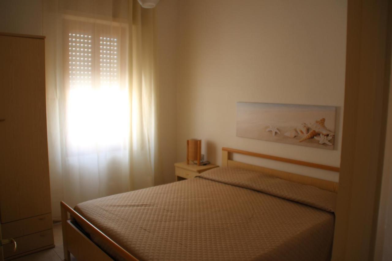 Borgo Spiaggia Vista Mare Isola Rossa Ngoại thất bức ảnh