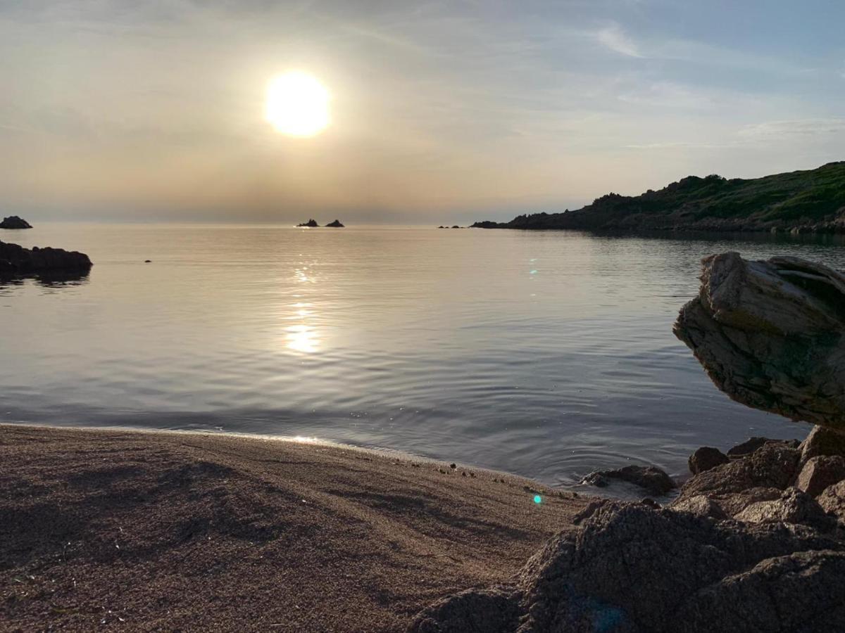 Borgo Spiaggia Vista Mare Isola Rossa Ngoại thất bức ảnh