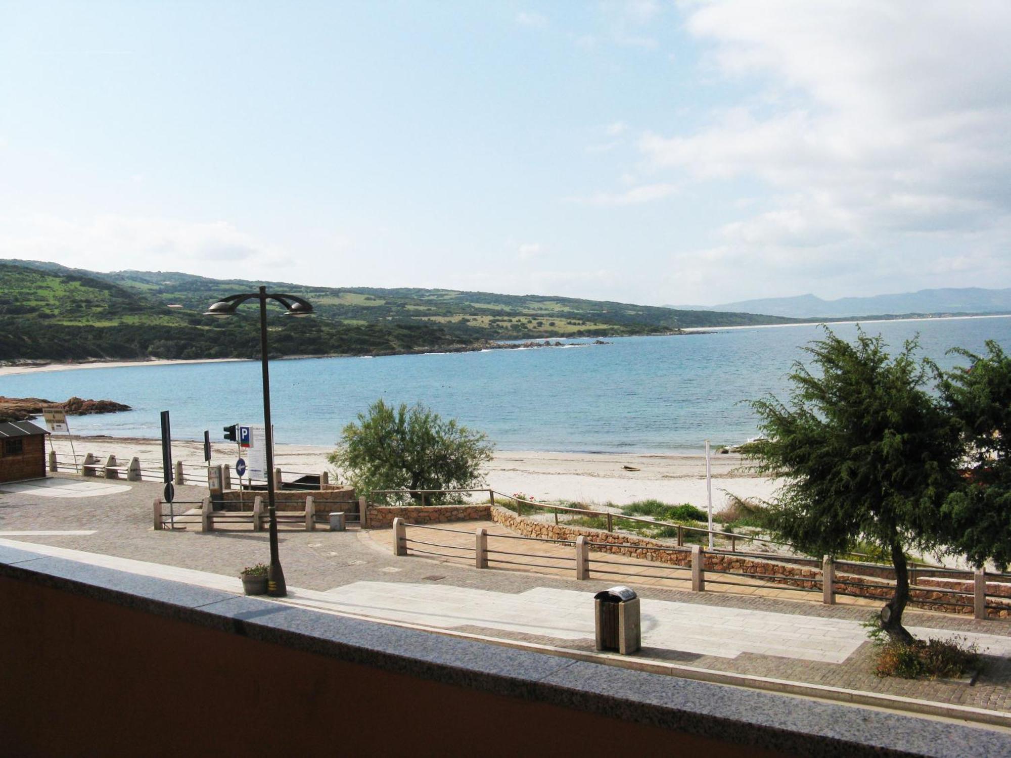 Borgo Spiaggia Vista Mare Isola Rossa Ngoại thất bức ảnh