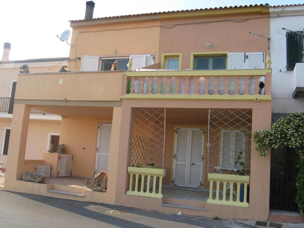 Borgo Spiaggia Vista Mare Isola Rossa Ngoại thất bức ảnh