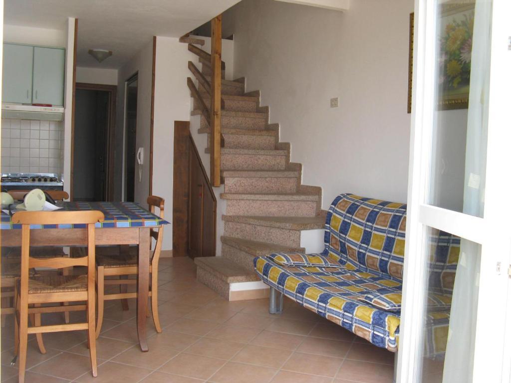 Borgo Spiaggia Vista Mare Isola Rossa Ngoại thất bức ảnh